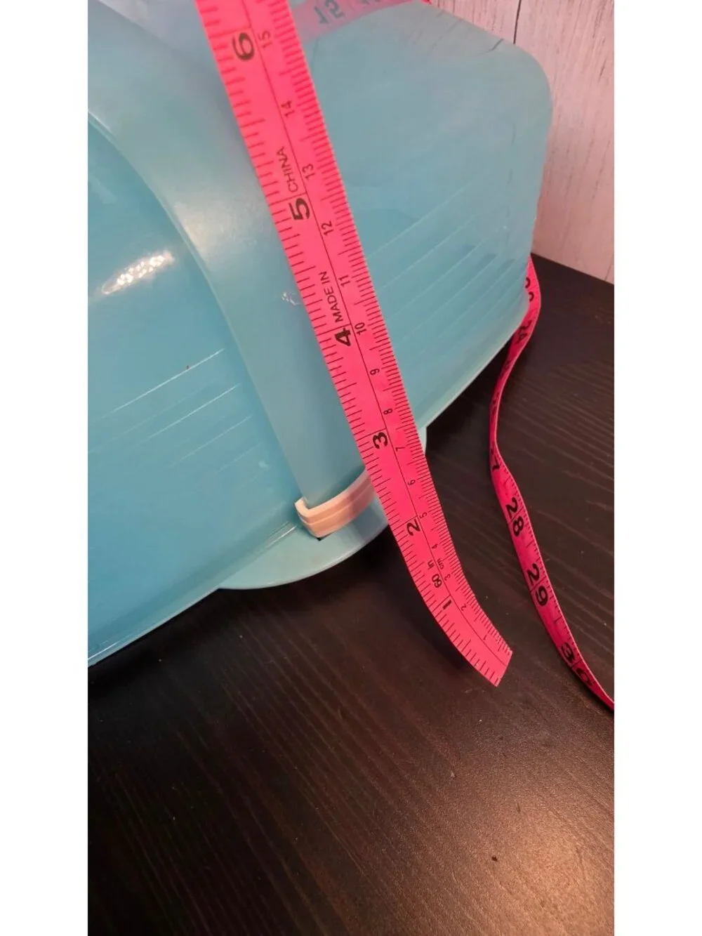 TUPPERWARE CAKE CUPCAKE CARRIER aqua blue SHEET REVERSIBLE TAKER 3861-A teal